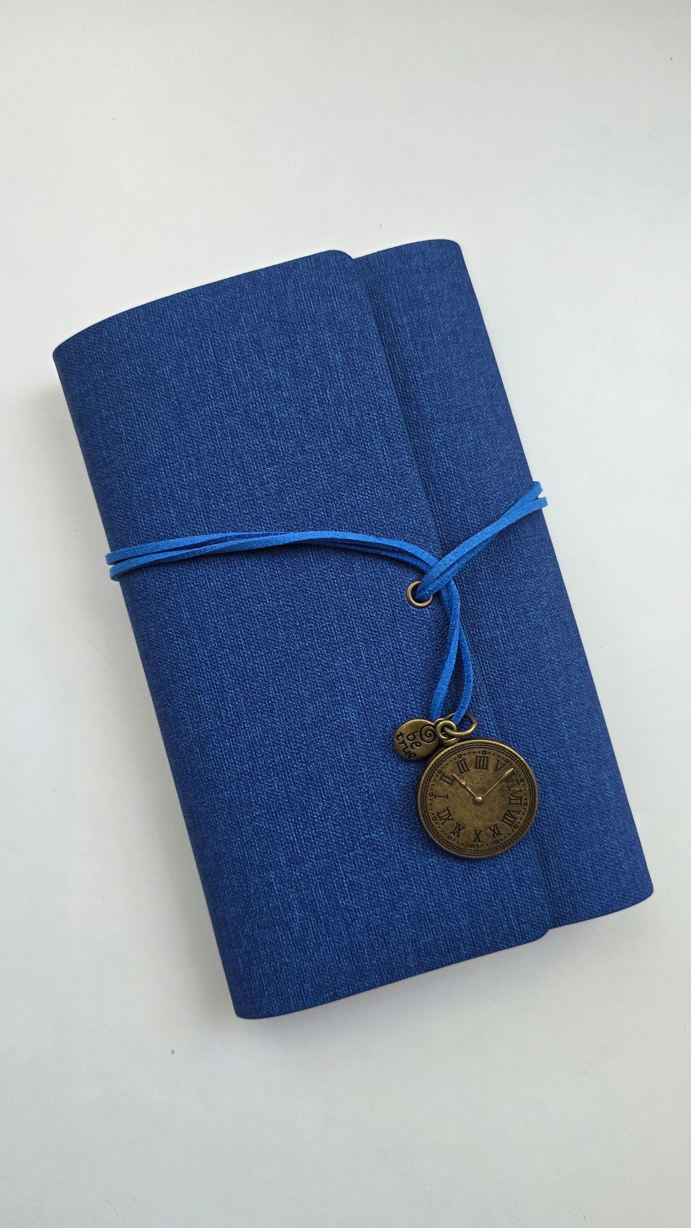 Notebook with clock ⏰️
