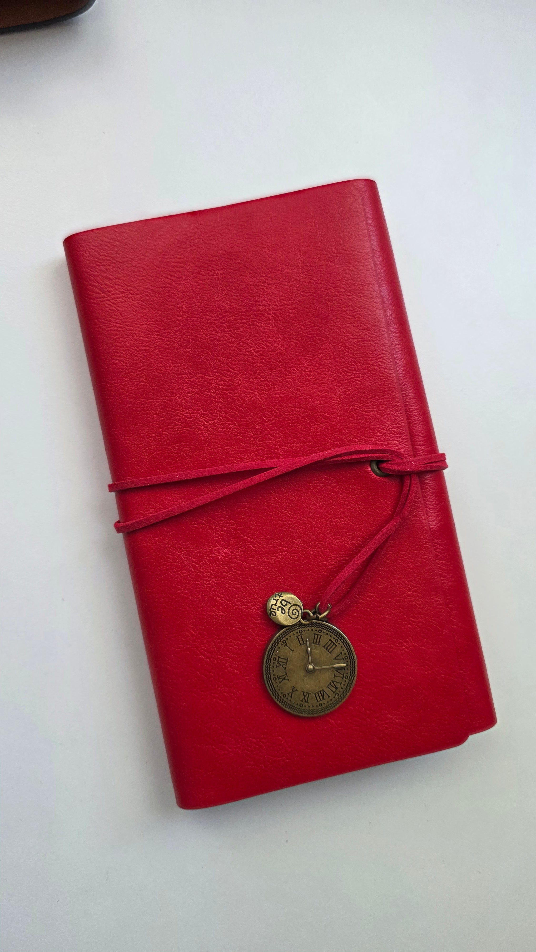 Notebook with clock ⏰️