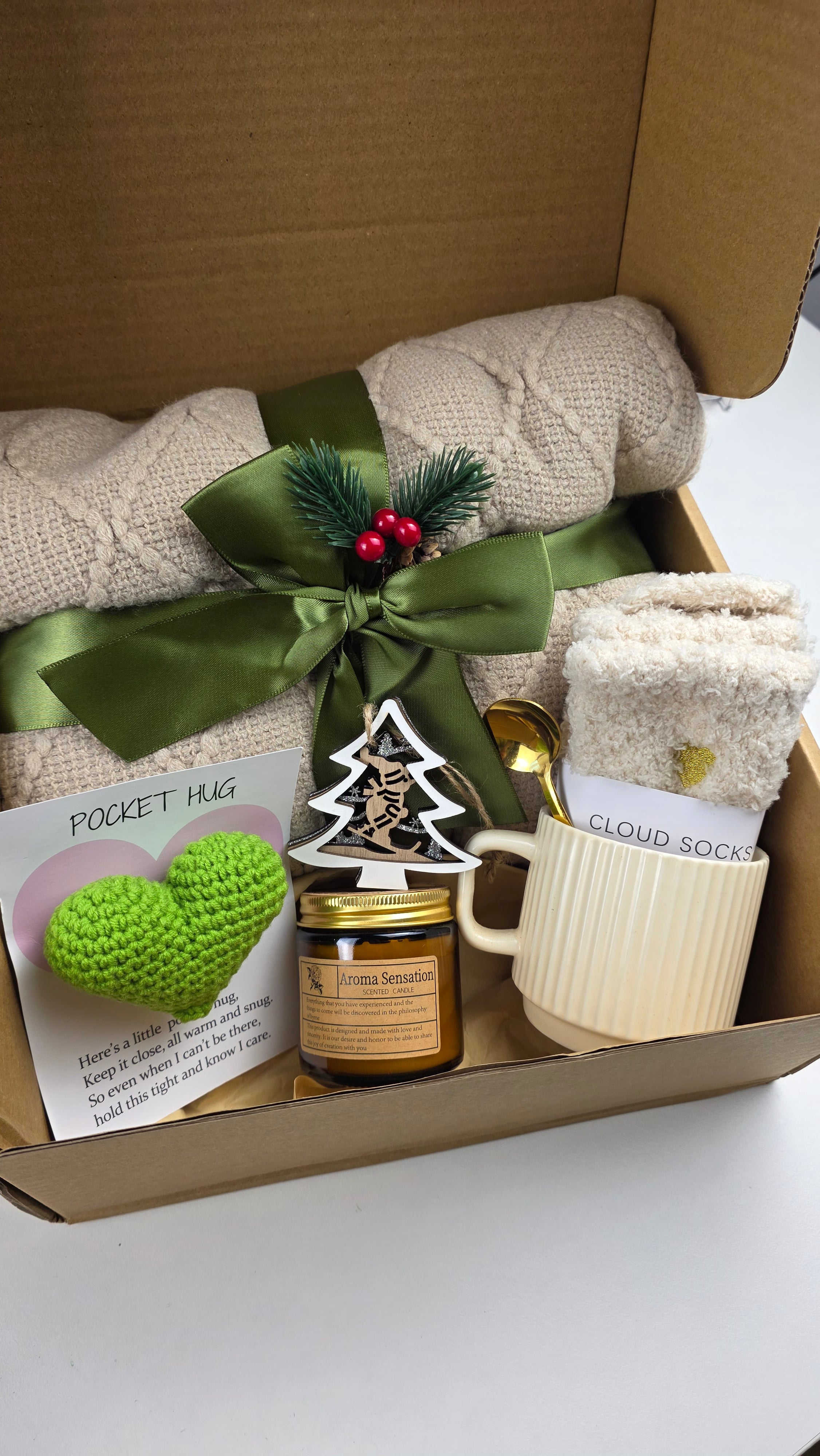 Evergreen Embrace | Cozy Christmas