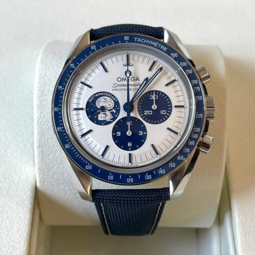 Omega Speedmaster Silver Snoopy Award Men's Watch 310.32.42.50.02.001 photo review